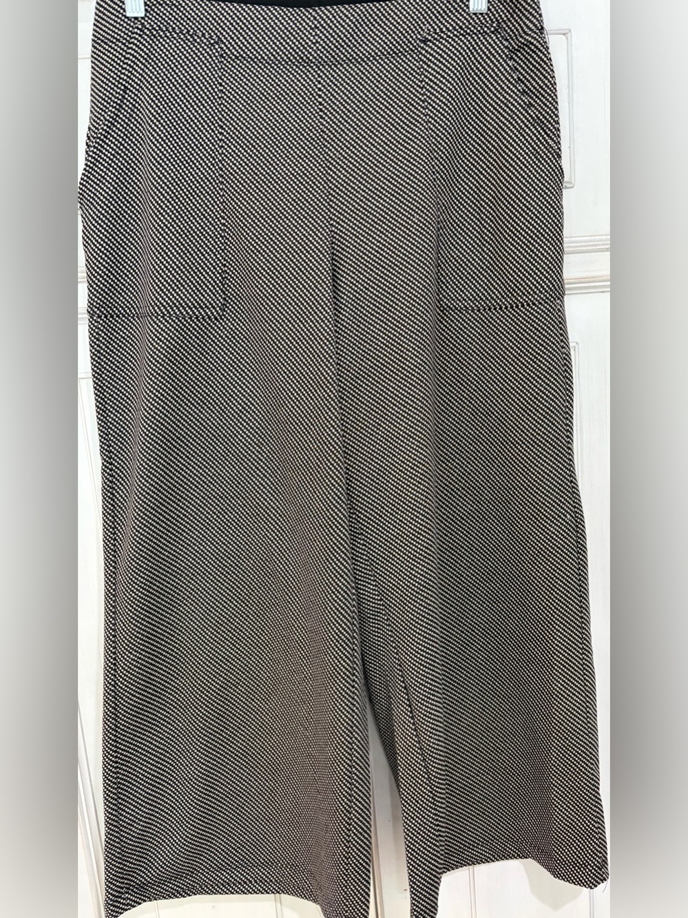 PRELOVED SZ XL Max Studio Black and White pull on Wide-Leg Pants